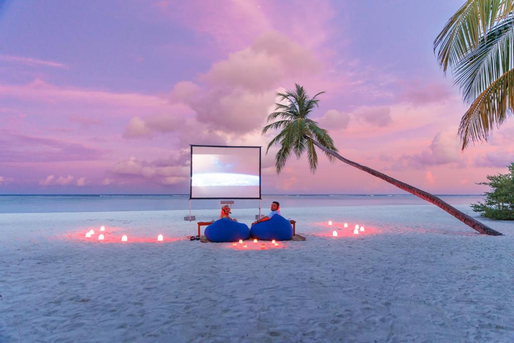 Luxury Dual Destination: 03 Nights in Hilton Dubai the Walk & 07 Nights Meeru Island Maldives with All Inclusive Plus