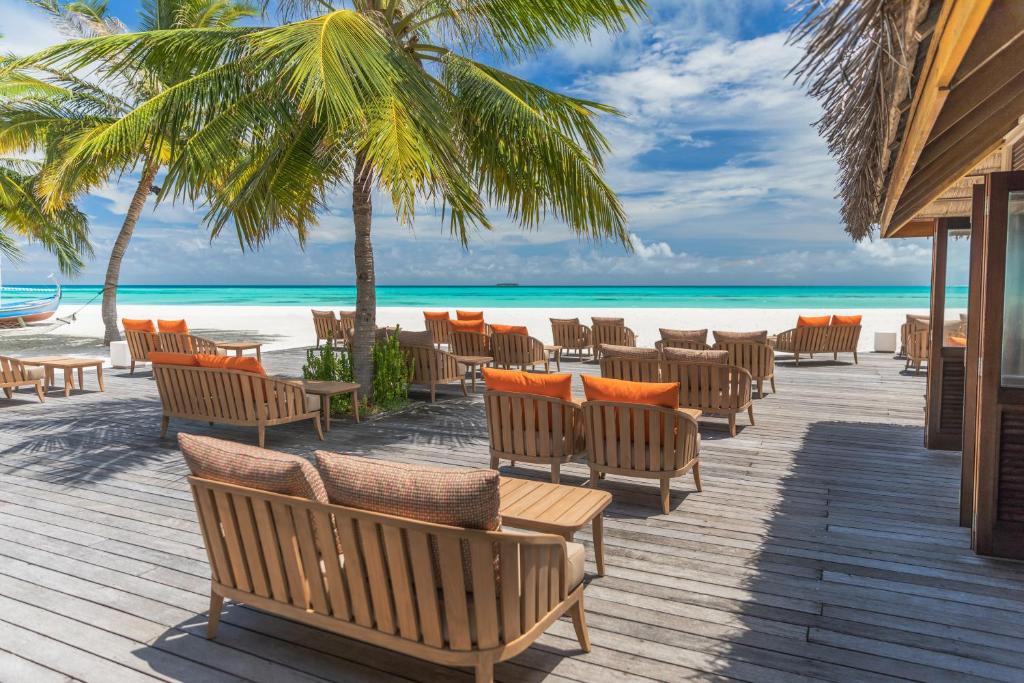 Luxury Dual Destination: 03 Nights in Hilton Dubai the Walk & 07 Nights Meeru Island Maldives with All Inclusive Plus
