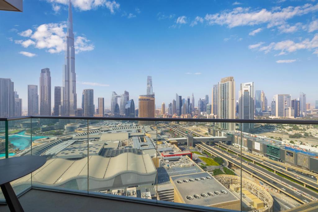 Let the Sunset Serenade you into Blissful 03 Nights at The Address Fountain Views