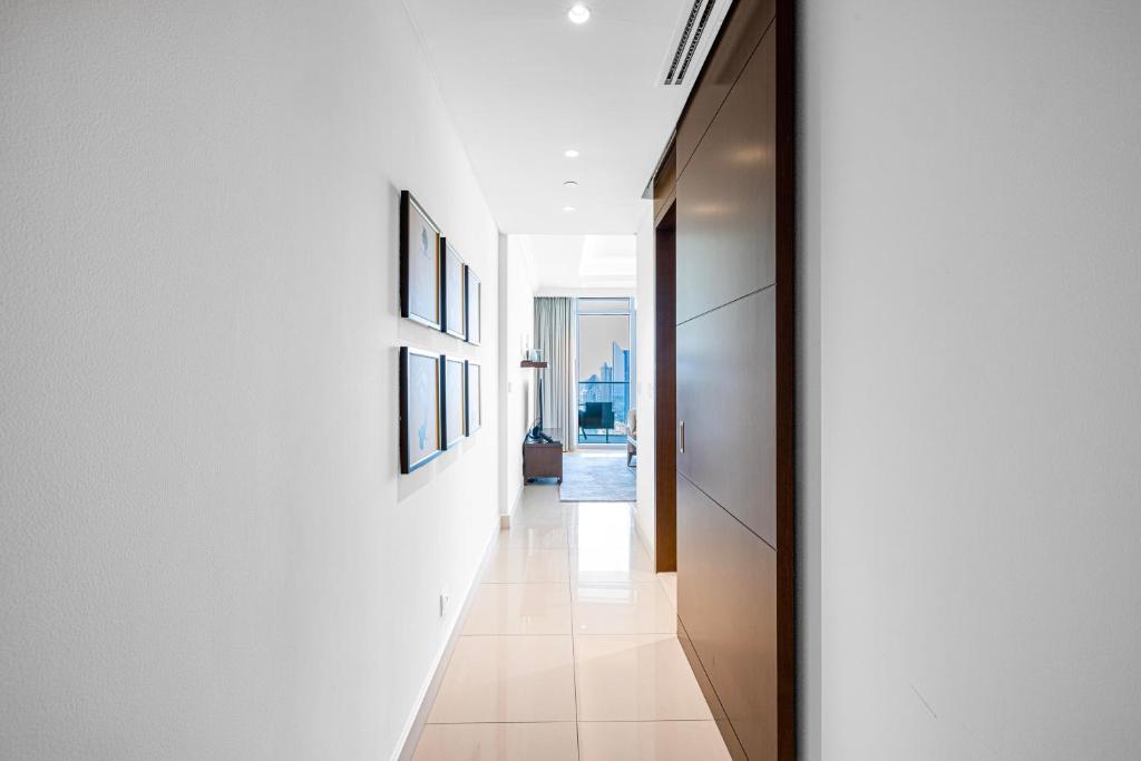 Let the Sunset Serenade you into Blissful 03 Nights at The Address Fountain Views