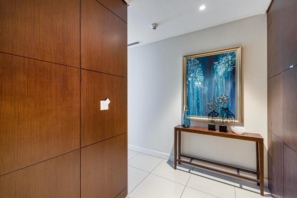 Let the Sunset Serenade you into Blissful 03 Nights at The Address Fountain Views