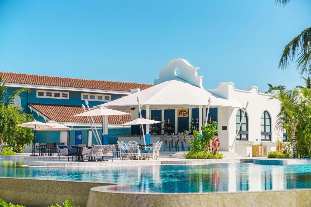 09 Nights Holiday Deal at Saii Lagoon Maldives with Sky room