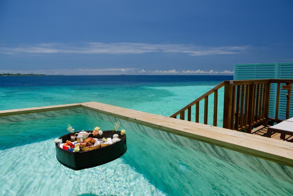 10 Nights of Pure Bliss: Atlantis, The Palm & Maldives Beach Villa– Half Board & Oblu Island Plan Limited Time Offer £2749/PP