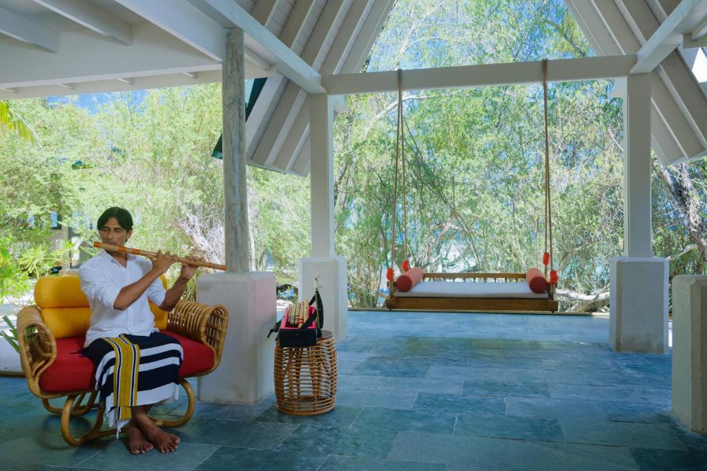 10 Nights of Pure Bliss: Atlantis, The Palm & Maldives Beach Villa– Half Board & Oblu Island Plan Limited Time Offer £2749/PP