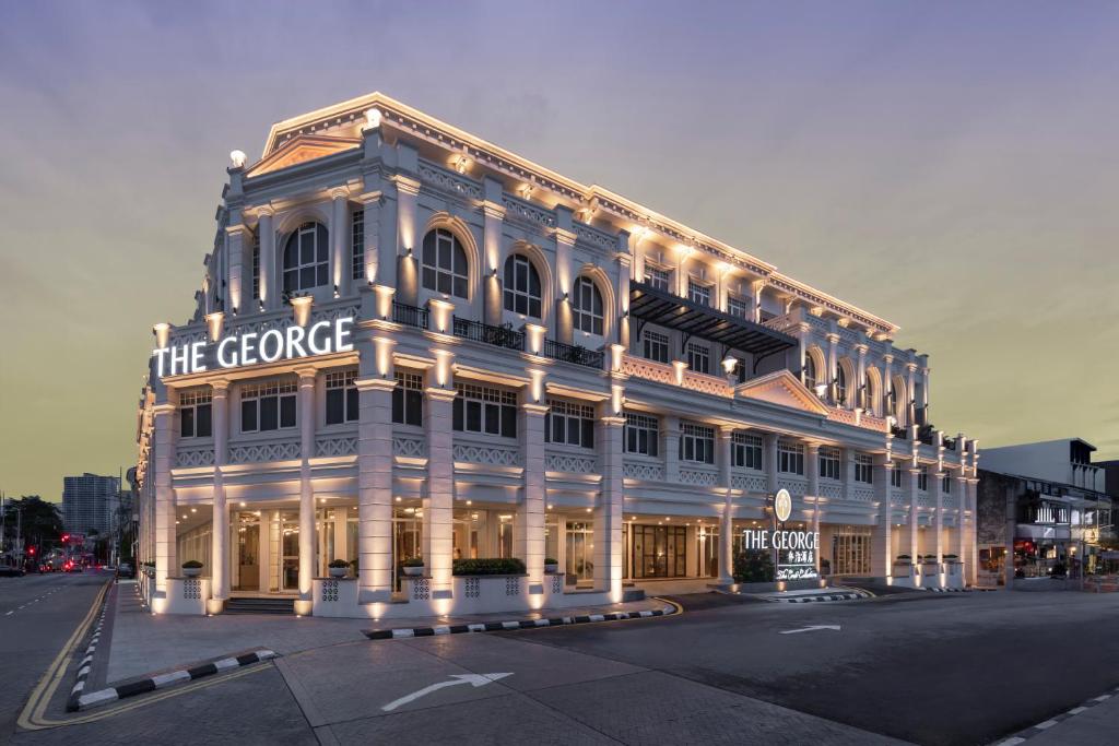 10 NIGHTS. 4 WORLDS. Kuala Lumpur → Cameron Highlands → Banjaran → Penang. price starting from £1,350PP
