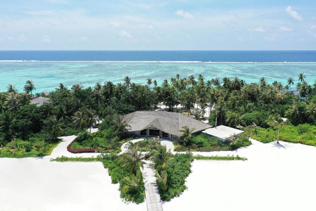7 Nights Holiday Deal: New Winter Offer of Le Meridien Maldives with Lagoon Villa (All Inclusive Meal Plan)£3199/PP only