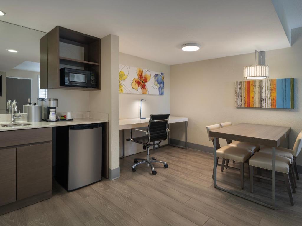 10 Nights Holiday Getaway to New York and Orlando