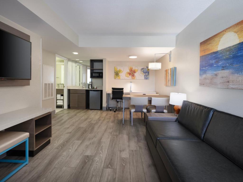 10 Nights Holiday Getaway to New York and Orlando