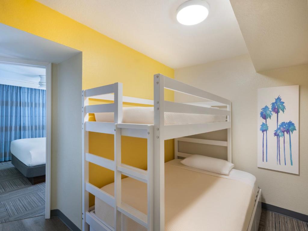 10 Nights Holiday Getaway to New York and Orlando