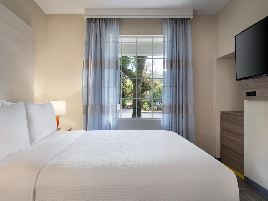 10 Nights Holiday Getaway to New York and Orlando