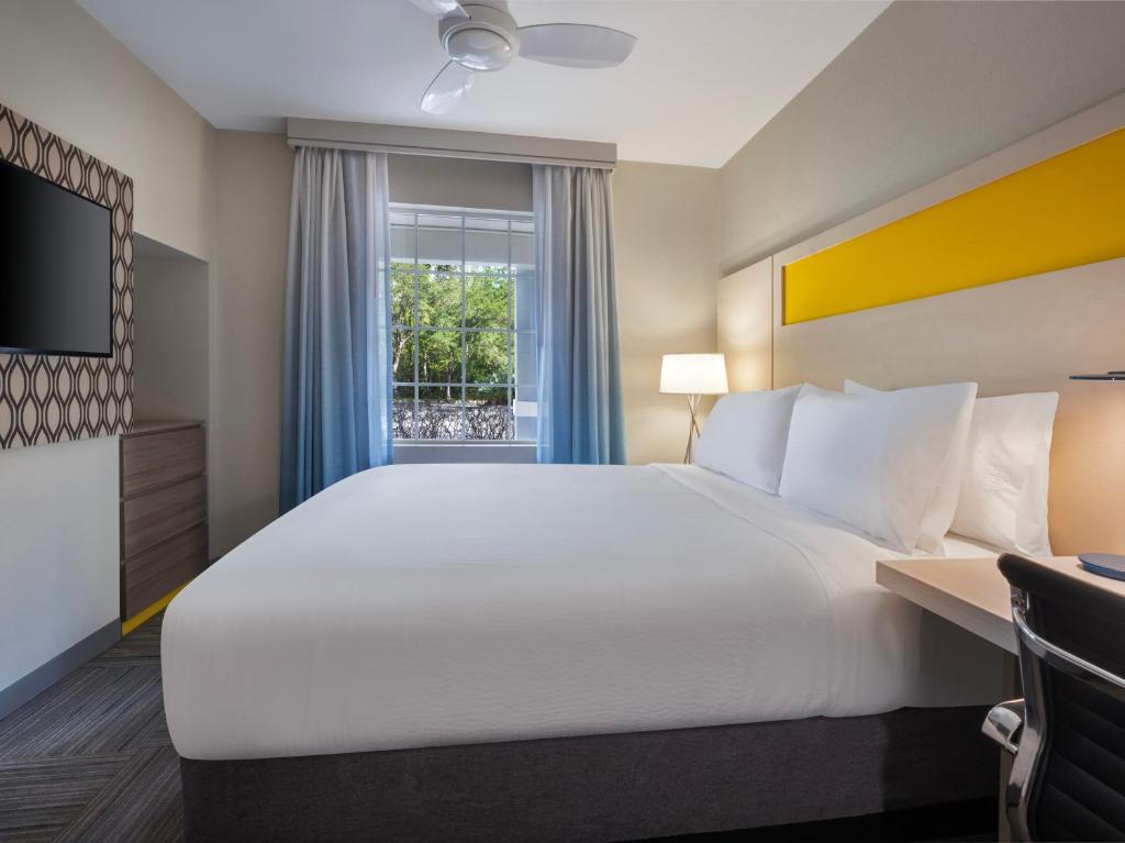 10 Nights Holiday Getaway to New York and Orlando