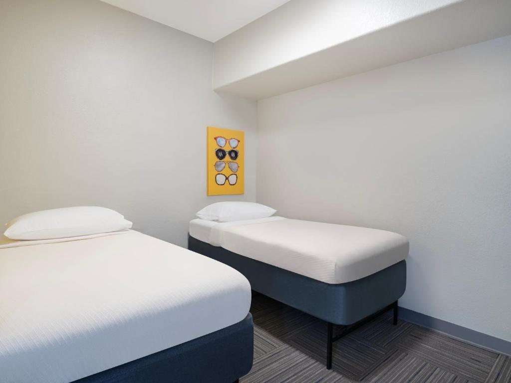 10 Nights Holiday Getaway to New York and Orlando