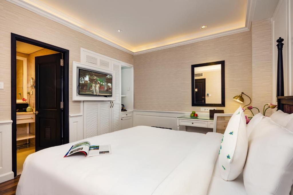 14 NIGHTS Vietnam & Thailand Luxury Escape All ground & ferry transfers Included Price starting FROM JUST £1,999/pp