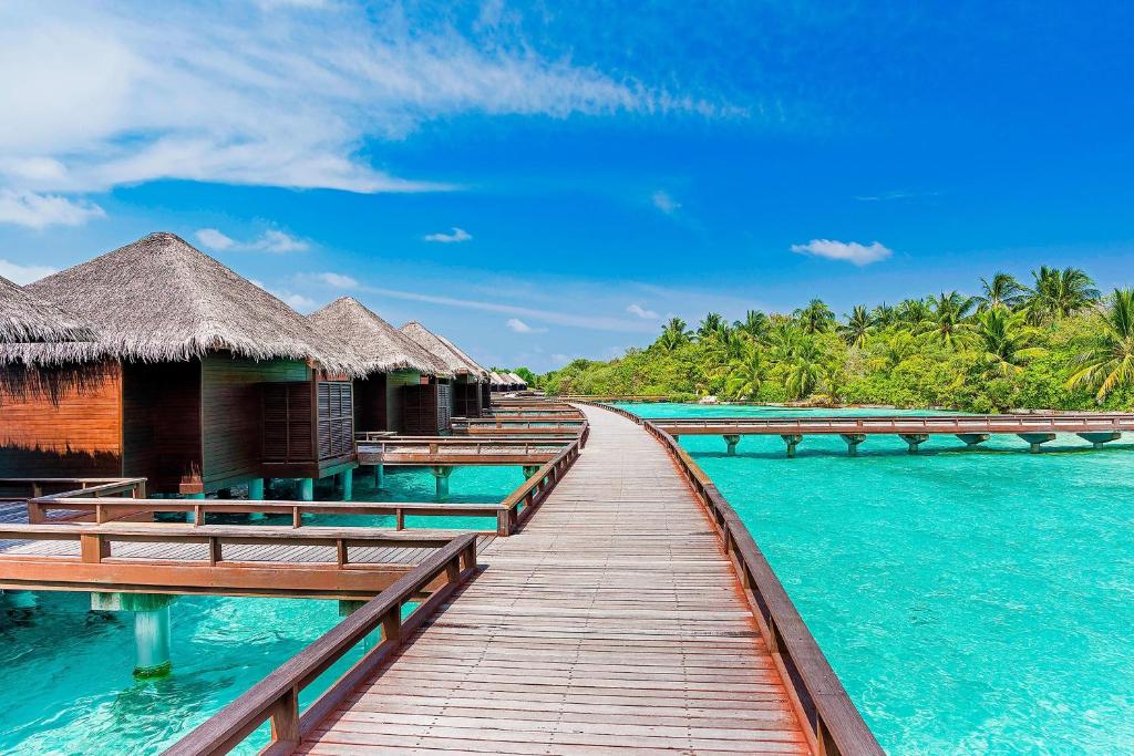5 Nights Holiday Break at the Mystic Sheraton Maldives Resort
