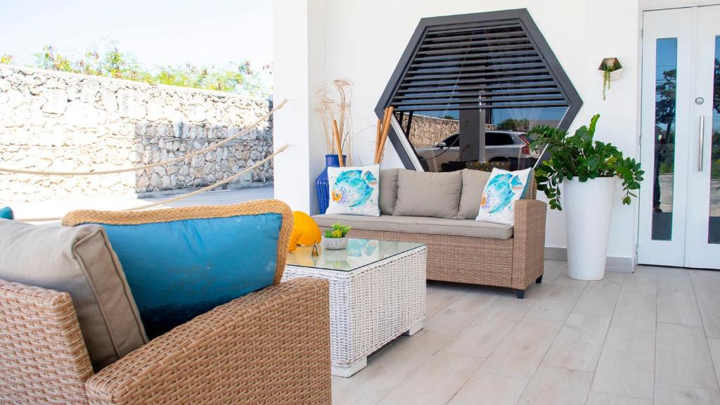 Twin City Deluxe Deal Punta Cana || Miami