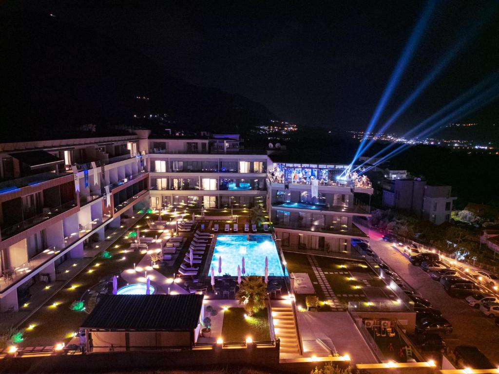 09 Nights of 3 Capitals. 1 Epic Holiday. Just £849pp