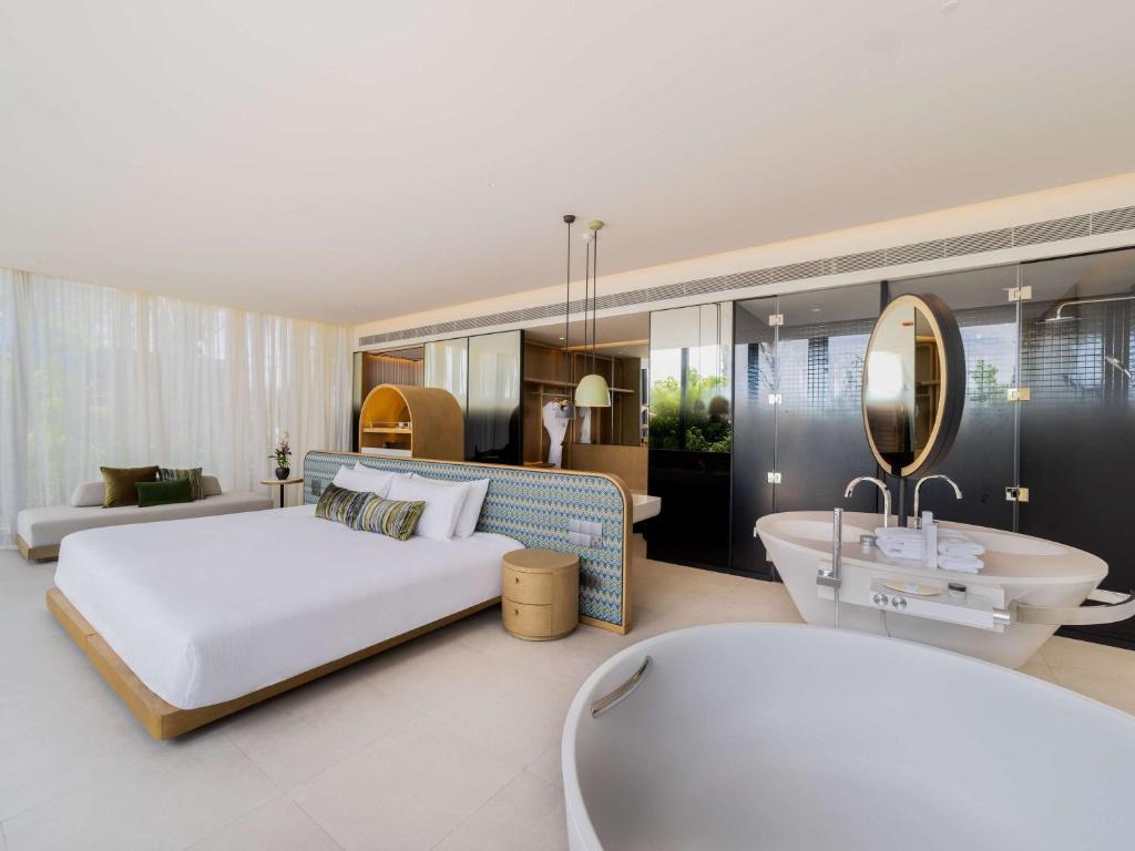 “SO Maldives: 10 Nights of Relaxation and Indulgence in a Water Villa with Pool”