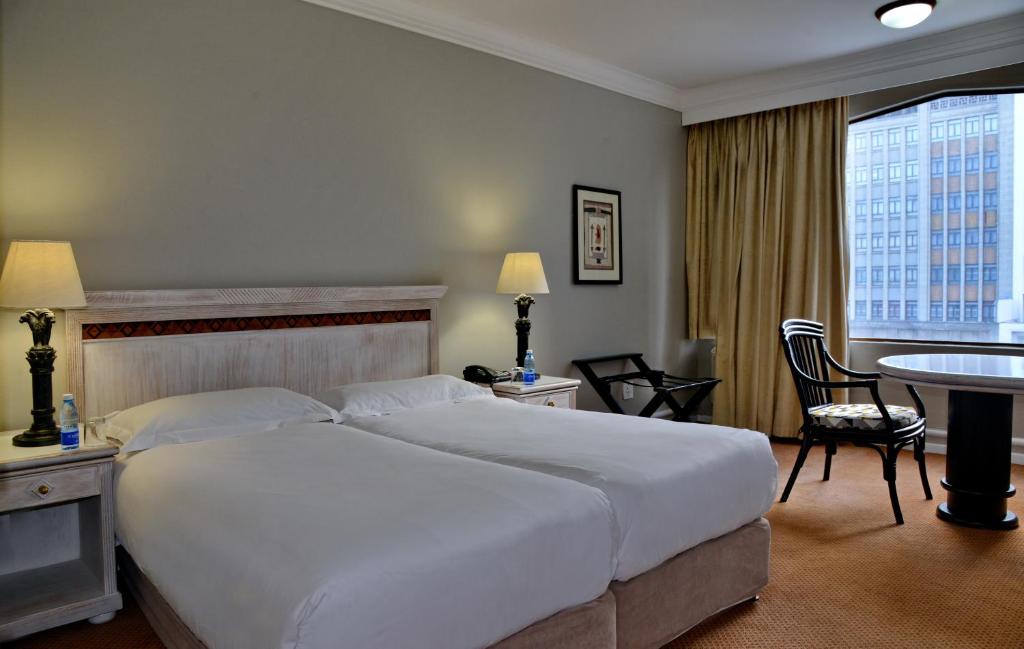 14 NIGHTS. BIG 5. PRIVATE PLUNGE POOL. WHITE-SAND BEACHES. £6,599 PER COUPLE.