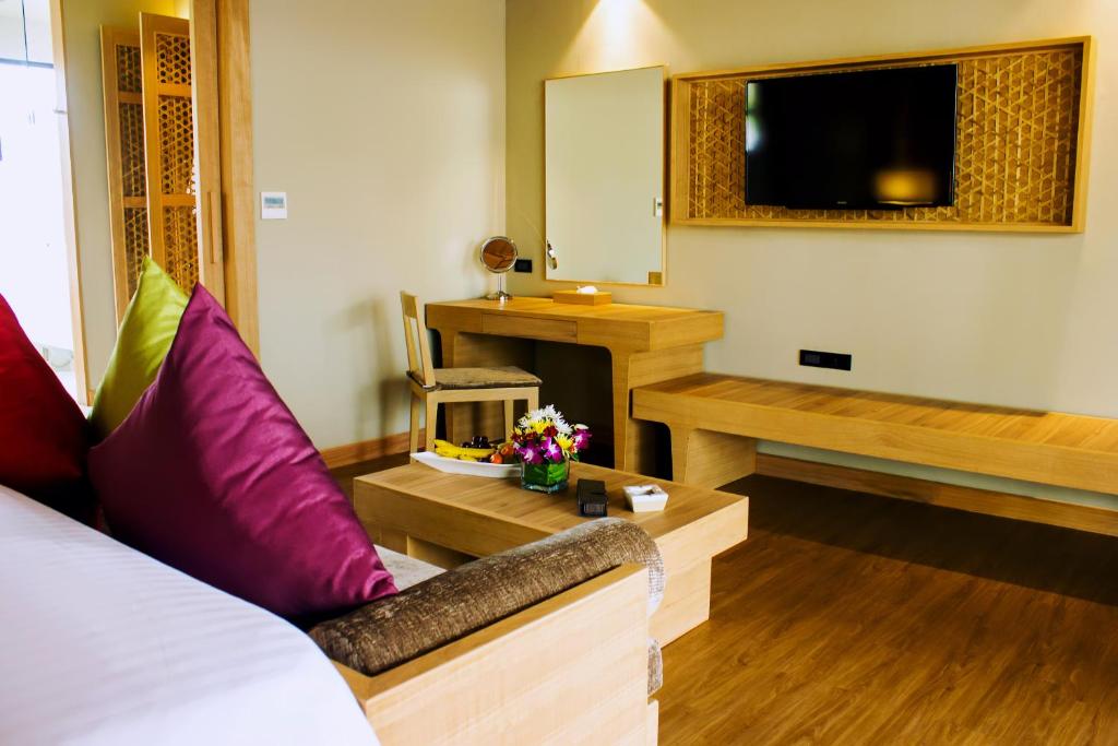 Long 21 Nights of Opulence in Beyond Khao Lak, Centara Kata Phuket & Dusit Thani Krabi w/flights & transfers