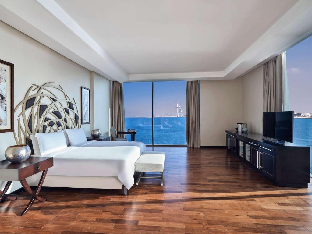 7 Nights The Palm Island Dubai All-Inclusive