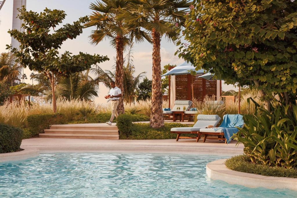 10 Nights of Unmatched Luxury Dubai Elegance Meets Maldivian Paradise Free Upgrade to Lagoon Villa + Pool & SLide with 24 Hour Premium All-Inclusive Benefits Only in £2999/PP