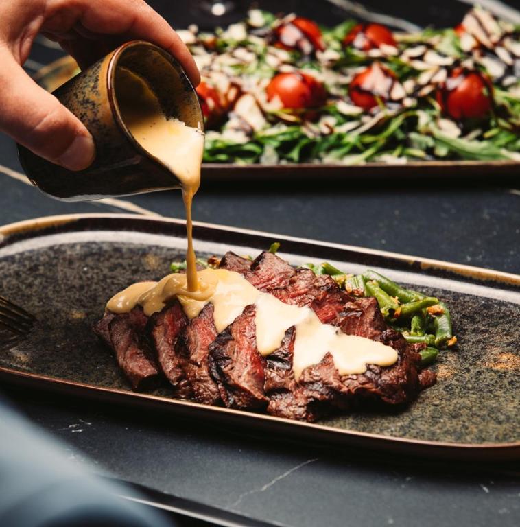 9 Night Stay at Most Popular Hotels in Las Vegas, New York and Los Angeles