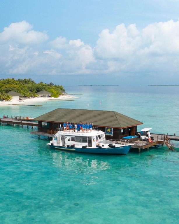 10 Nights Multi-Center holiday break at the Marvelous Maldives & Scintillating Singapore Starting from £1799 pp