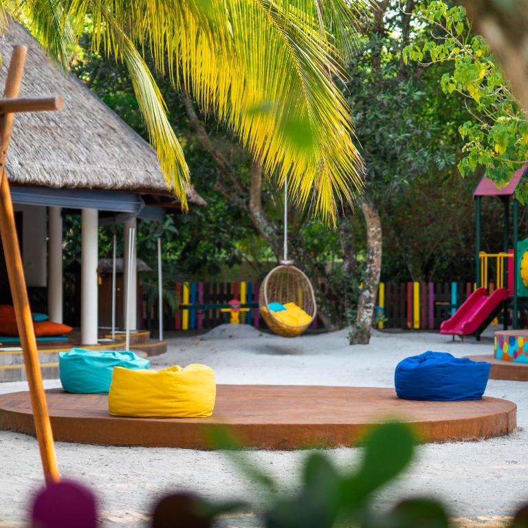 10 Nights Multi-Center holiday break at the Marvelous Maldives & Scintillating Singapore Starting from £1799 pp