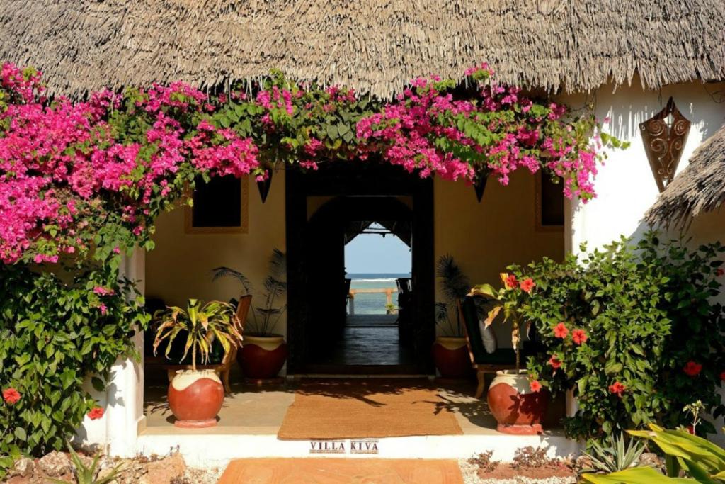 10 Nights From the Dazzling Skylines of Dubai to the Turquoise Shores of Zanzibar Price starting from £1599pp!