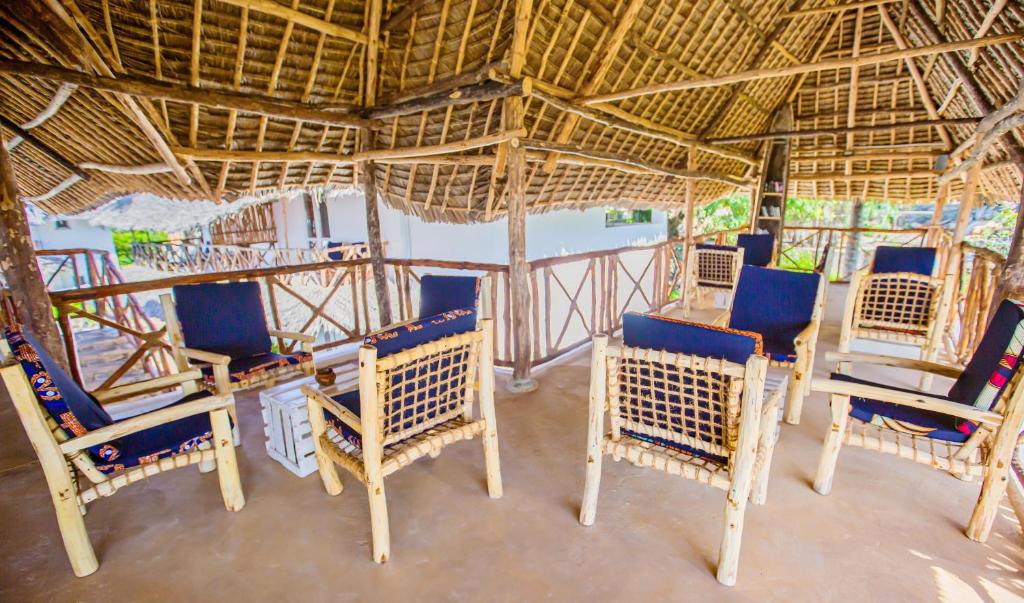 10 Nights Adventure: Kenya Safari & Zanzibar Beach Escape! Starting from just £2,699/pp