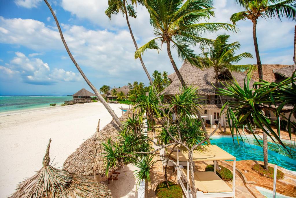 10 Nights Adventure: Kenya Safari & Zanzibar Beach Escape! Starting from just £2,699/pp