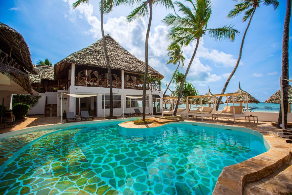 10 Nights Adventure: Kenya Safari & Zanzibar Beach Escape! Starting from just £2,699/pp