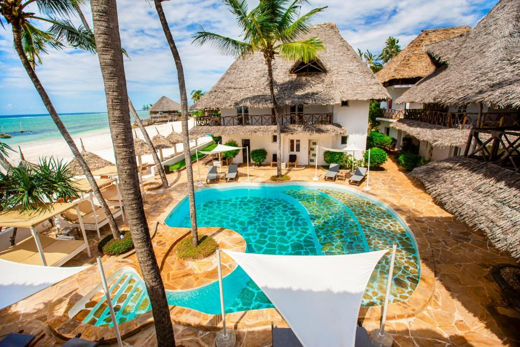10 Nights Adventure: Kenya Safari & Zanzibar Beach Escape! Starting from just £2,699/pp