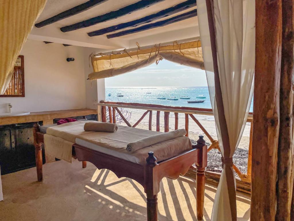 10 Nights Adventure: Kenya Safari & Zanzibar Beach Escape! Starting from just £2,699/pp