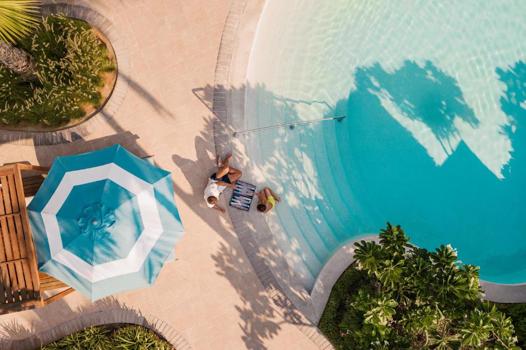 10 Nights of Unmatched Luxury Dubai Elegance Meets Maldivian Paradise Free Upgrade to Lagoon Villa + Pool & SLide with 24 Hour Premium All-Inclusive Benefits Only in £2999/PP