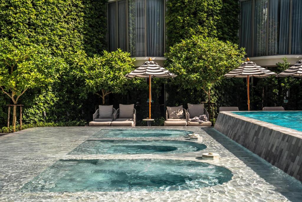 THAILAND TRIPLE-CITY LUXURY – 14 NIGHTS Bangkok • Pattaya • Phuket All Ground Transfers Included Price starting From JUST £1,099 pp