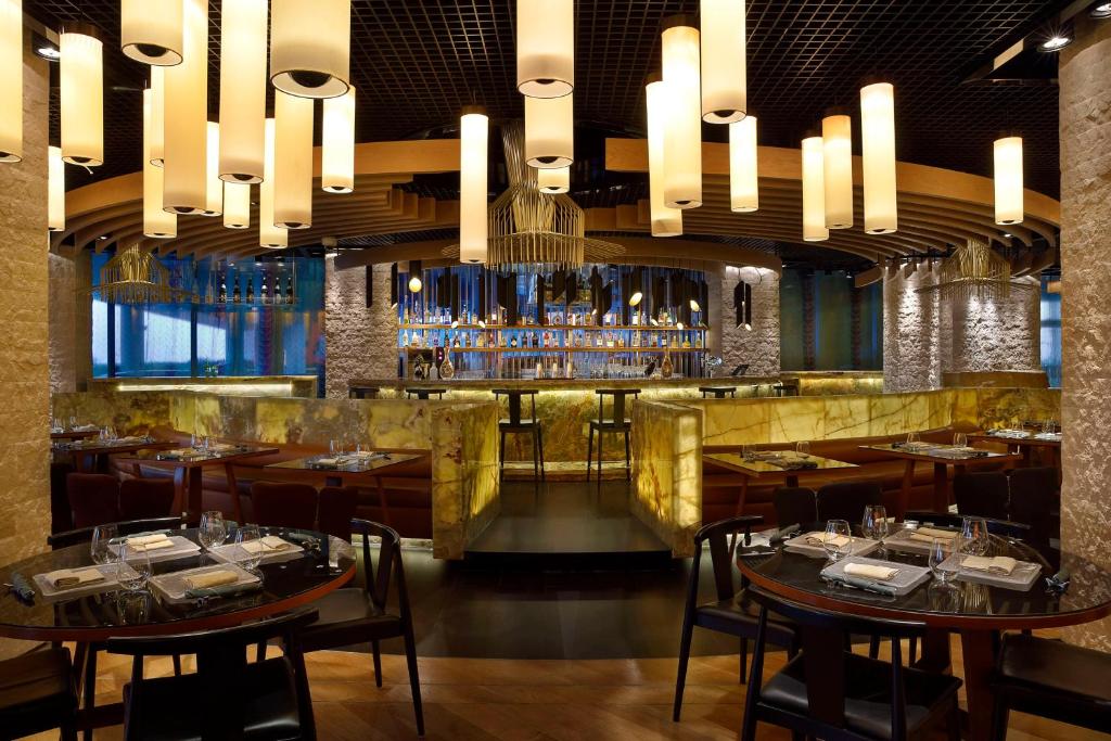 Soothing Holiday in the Maldives and Abu Dhabi