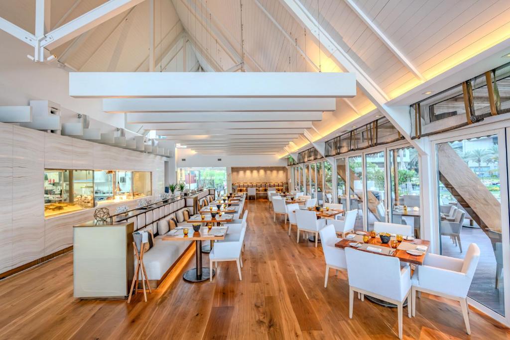 Experience 5 Nights of Luxury at F1 Abu Dhabi Prix