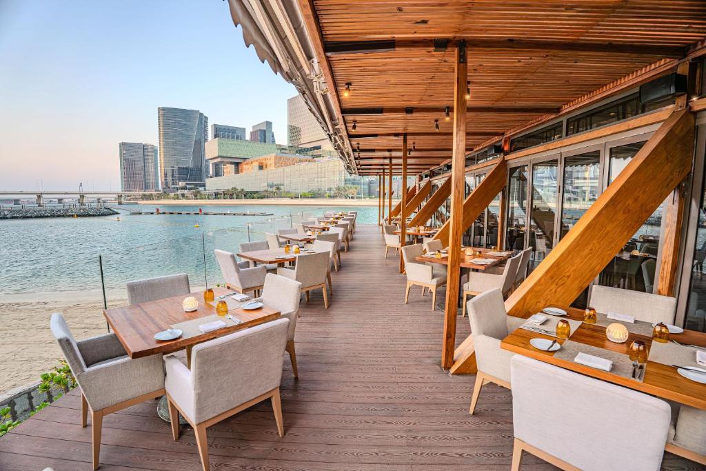 Experience 5 Nights of Luxury at F1 Abu Dhabi Prix