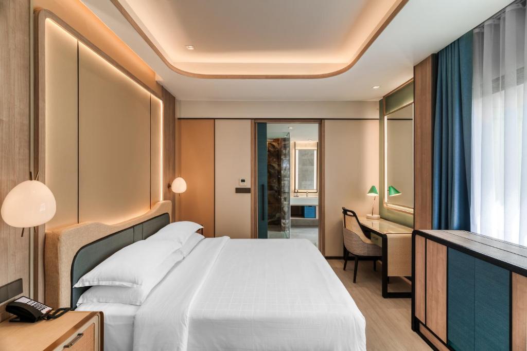 Long 21 Nights of Opulence in Beyond Khao Lak, Centara Kata Phuket & Dusit Thani Krabi w/flights & transfers