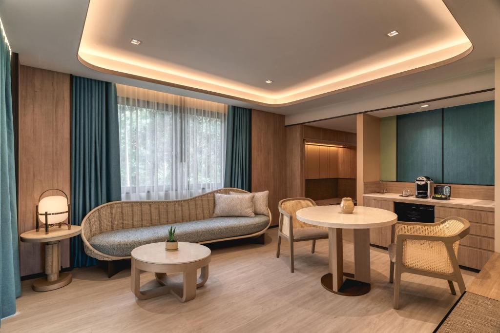 Long 21 Nights of Opulence in Beyond Khao Lak, Centara Kata Phuket & Dusit Thani Krabi w/flights & transfers