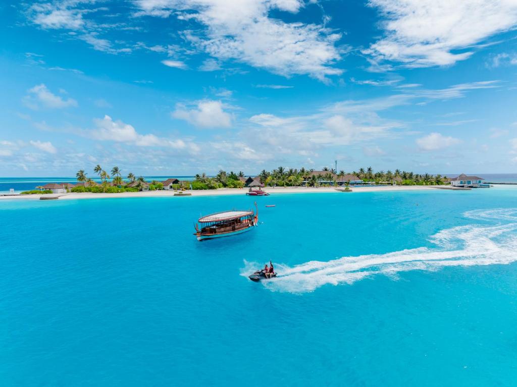 “07 Nights in a Beach Villa at NOOE Maldives Kunaavashi, Maldives”with flights & tranfers