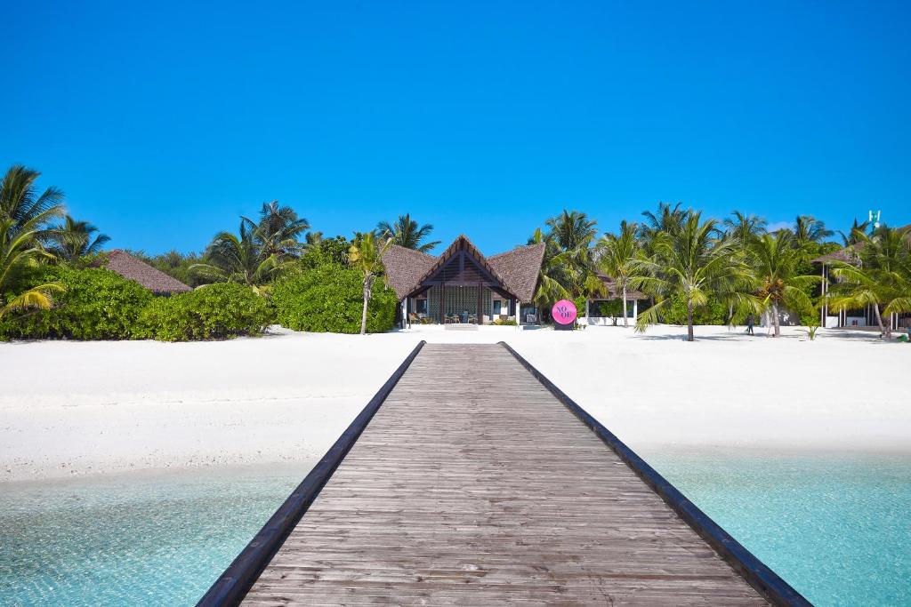 “07 Nights in a Beach Villa at NOOE Maldives Kunaavashi, Maldives”with flights & tranfers