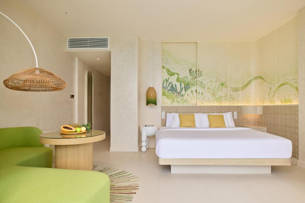 MALDIVES SUNSET OVERWATER POOL VILLA — FOR THE WHOLE FAMILY! 7 NIGHTS • 2 ADULTS + 2 KIDS • ALL-INCLUSIVE MAY 2027 FROM £6,999 PER FAMILY