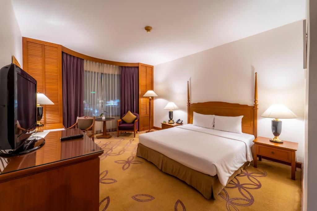 “09 Nights Splendid Holiday offer to experience Bangkok City Vibes and Phuket Beach Bliss”