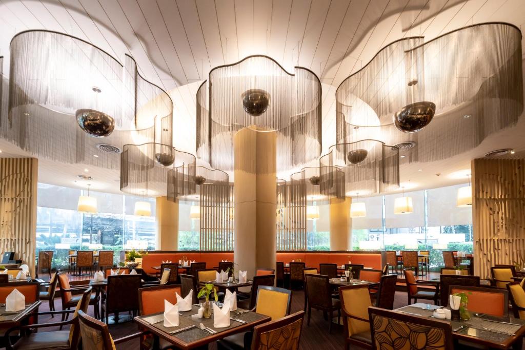 “09 Nights Splendid Holiday offer to experience Bangkok City Vibes and Phuket Beach Bliss”