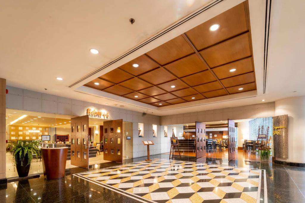 “09 Nights Splendid Holiday offer to experience Bangkok City Vibes and Phuket Beach Bliss”