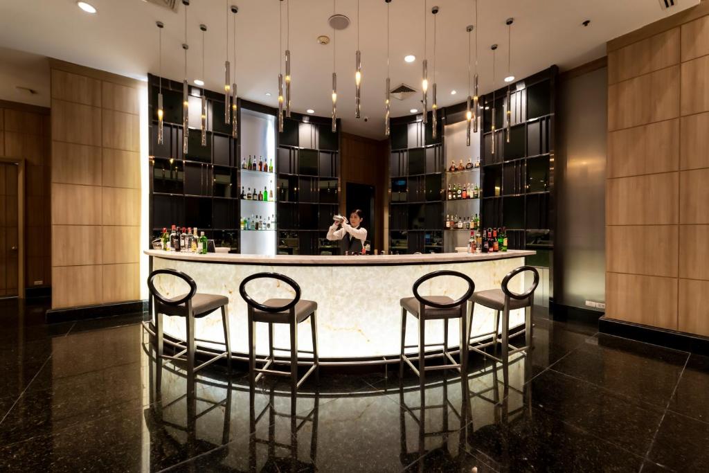 “09 Nights Splendid Holiday offer to experience Bangkok City Vibes and Phuket Beach Bliss”