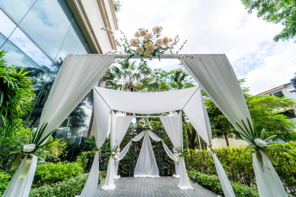 “09 Nights Splendid Holiday offer to experience Bangkok City Vibes and Phuket Beach Bliss”