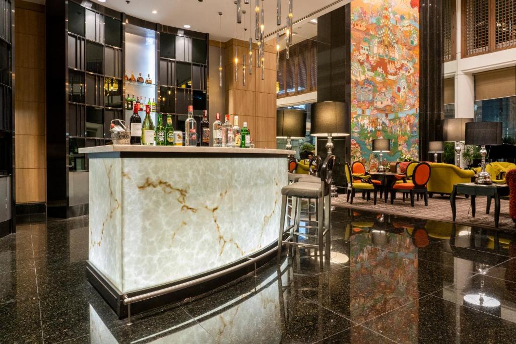 “09 Nights Splendid Holiday offer to experience Bangkok City Vibes and Phuket Beach Bliss”